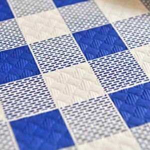 MANTEL 100X100 CUADRO AZUL 40g